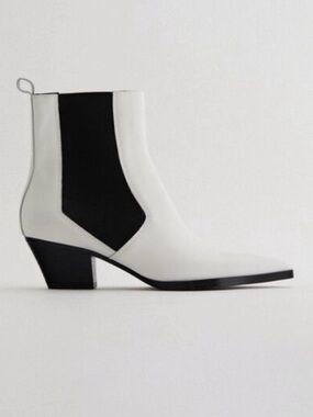 ZARA white leather square toe Chelsea style ankle boots 7
